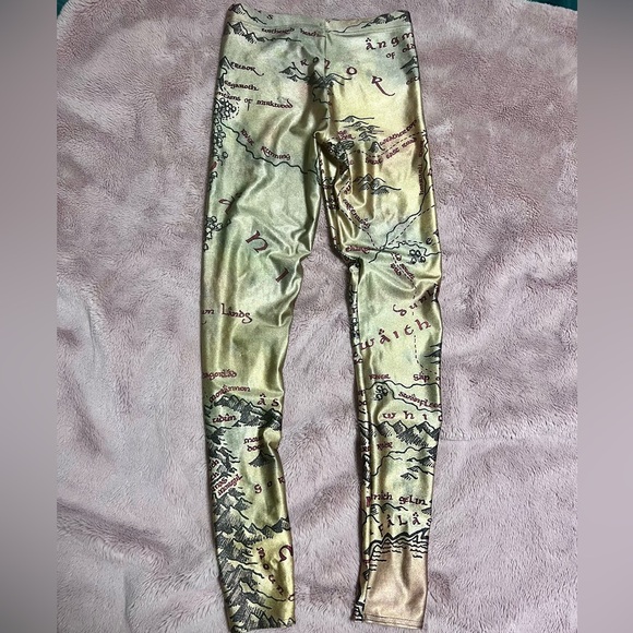 Blackmilk Lord of the Rings Themed Leggings - Picture 2 of 9